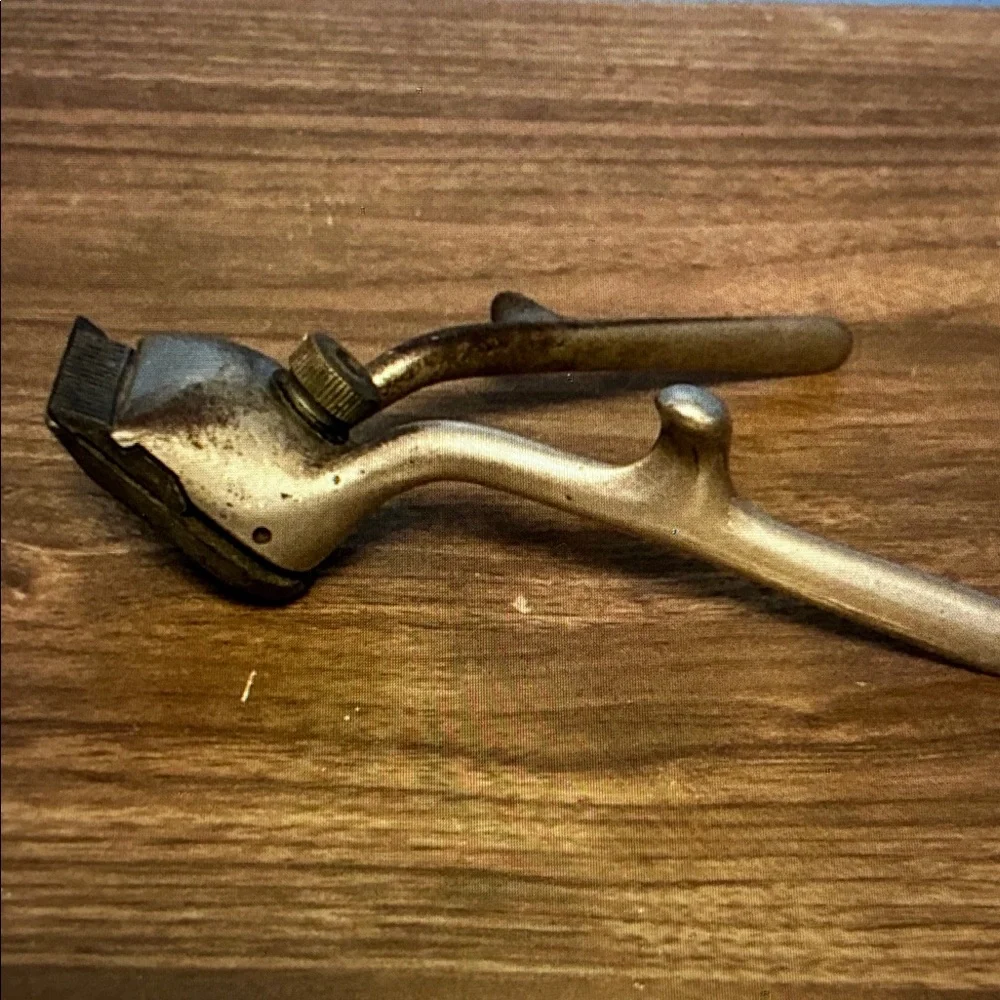 Vintage Manual Hair Clipper Metal Finish Vintage 1940 Barber - Picture 2 of 7